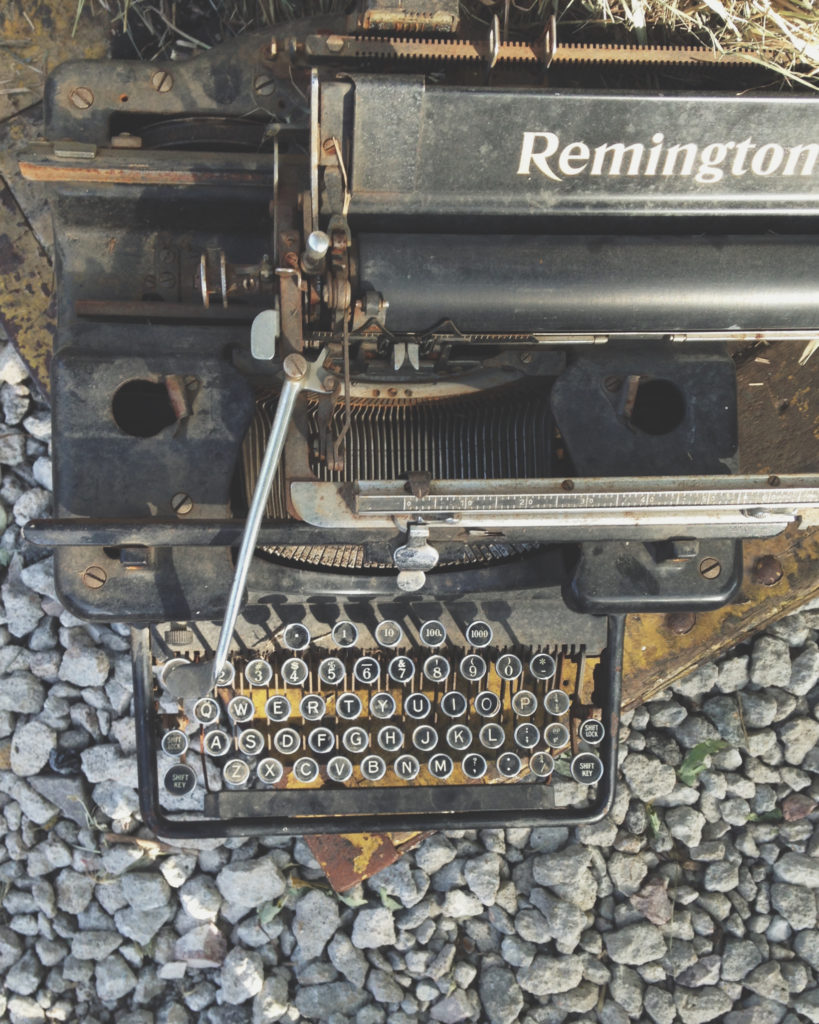 Vintage typewriter | Remington
