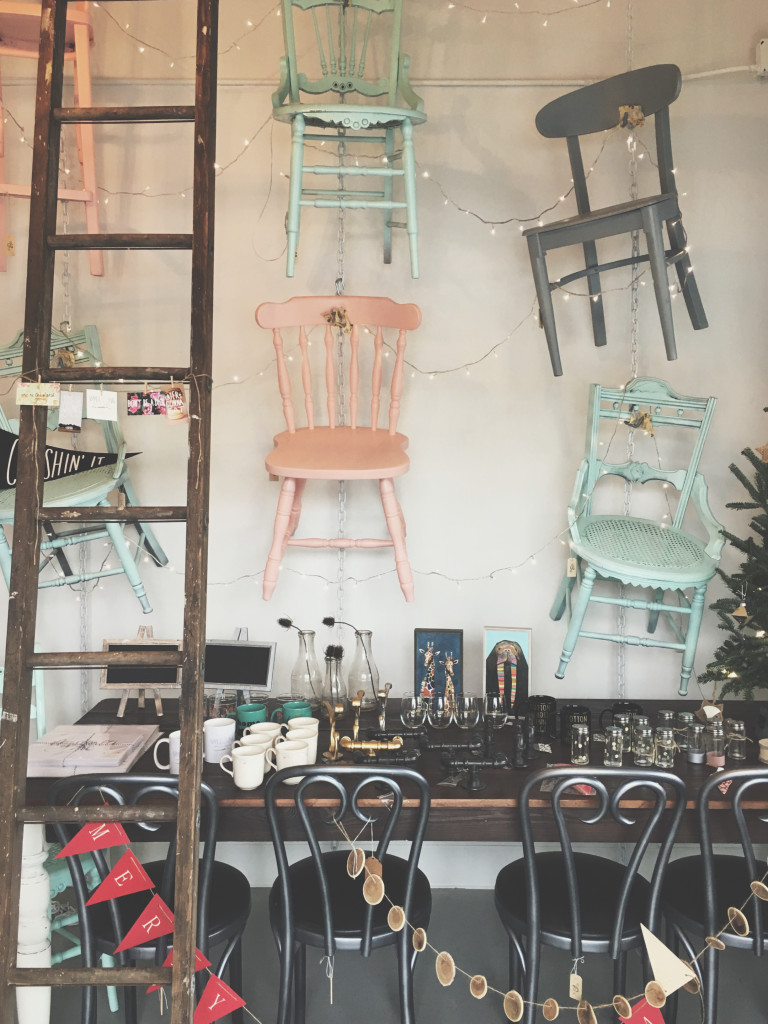 Hanging chairs | Apple & Oak | Nashville | @theanastasiaco