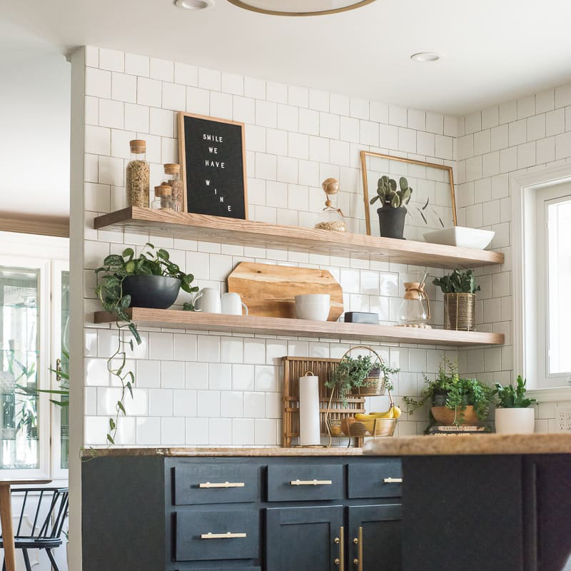 how to decorate kitchen walls